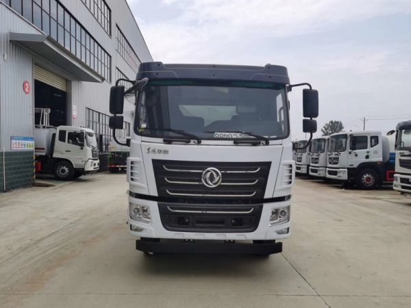 東風(fēng)華神12噸多功能灑水車