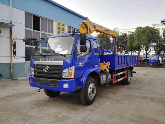 福田時(shí)代隨車(chē)吊