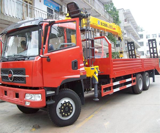 楚風(fēng)后雙橋隨車(chē)吊