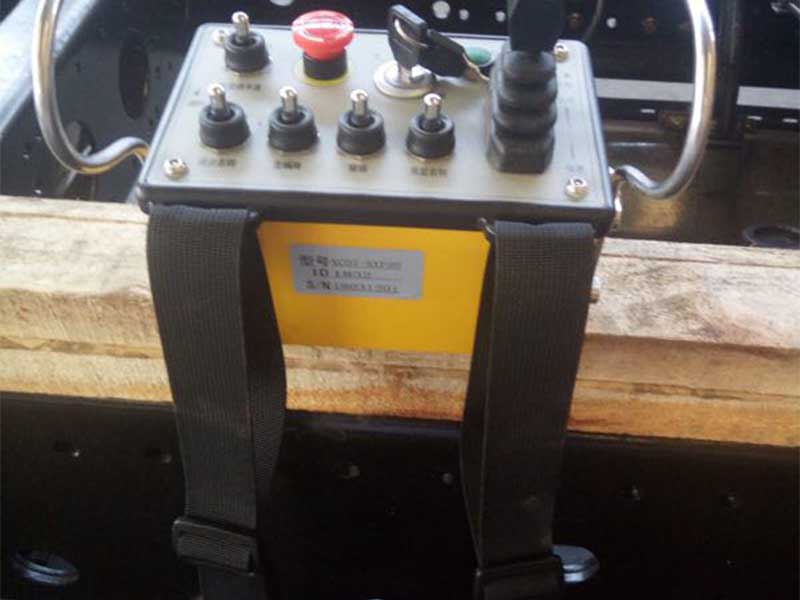 東風24米高空作業(yè)車