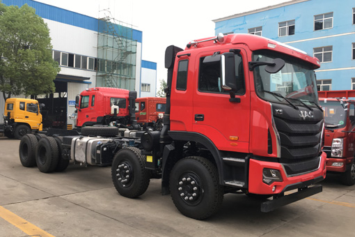 【國(guó)六】江淮K5前四后八挖機(jī)平板車(chē)