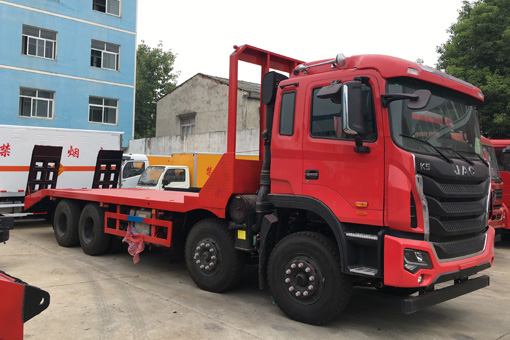 【國(guó)六】江淮K5前四后八挖機(jī)平板車(chē)