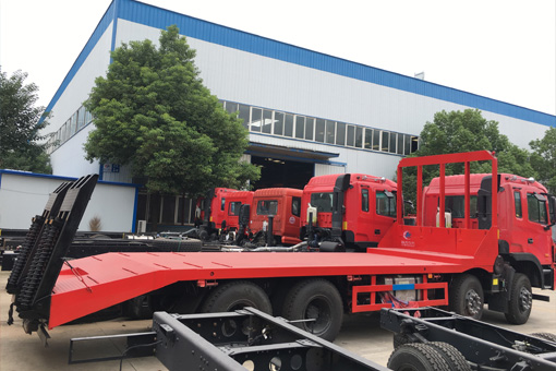 【國(guó)六】江淮K5前四后八挖機(jī)平板車(chē)