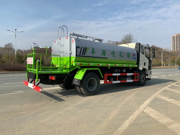 國(guó)六12-15噸解放灑水車