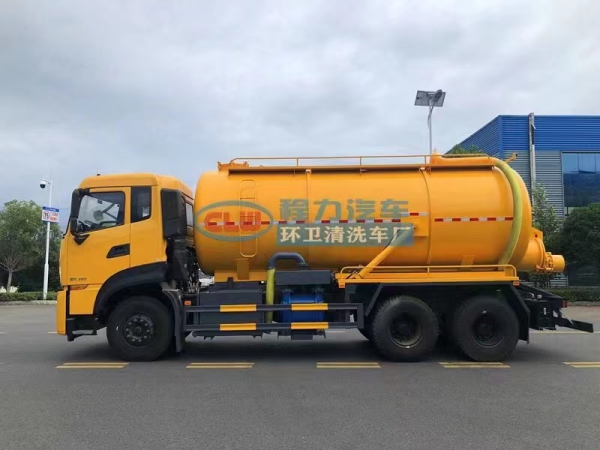 東風(fēng)天龍后八輪18.5方吸污車(chē)