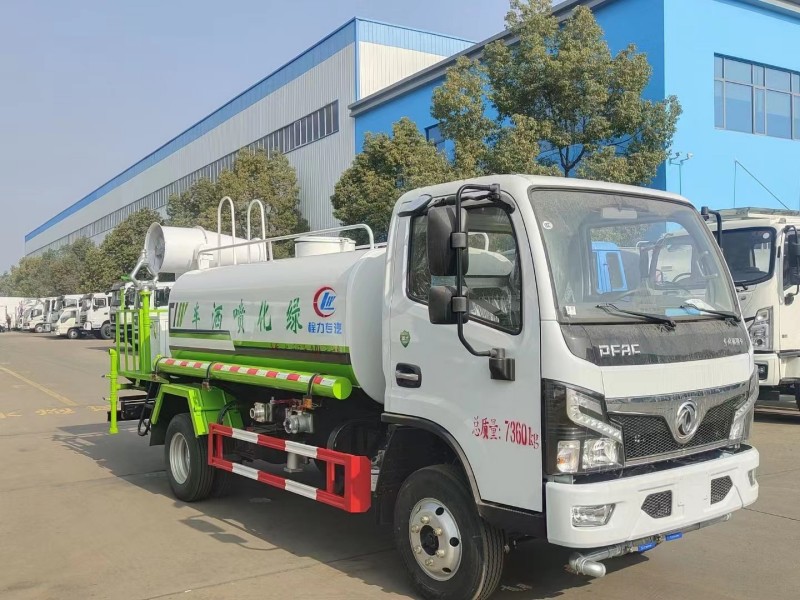 小多利卡5噸綠化噴灑車,30米打藥車