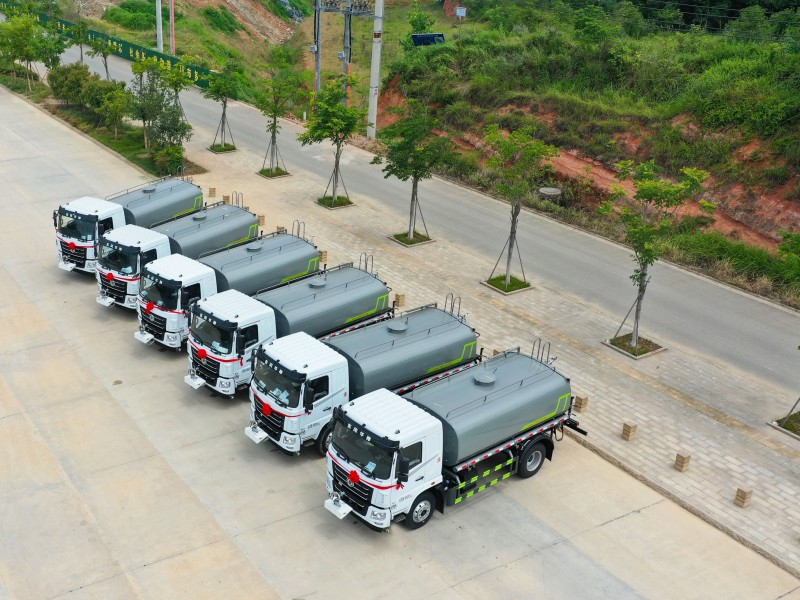 華神F5，12方灑水車