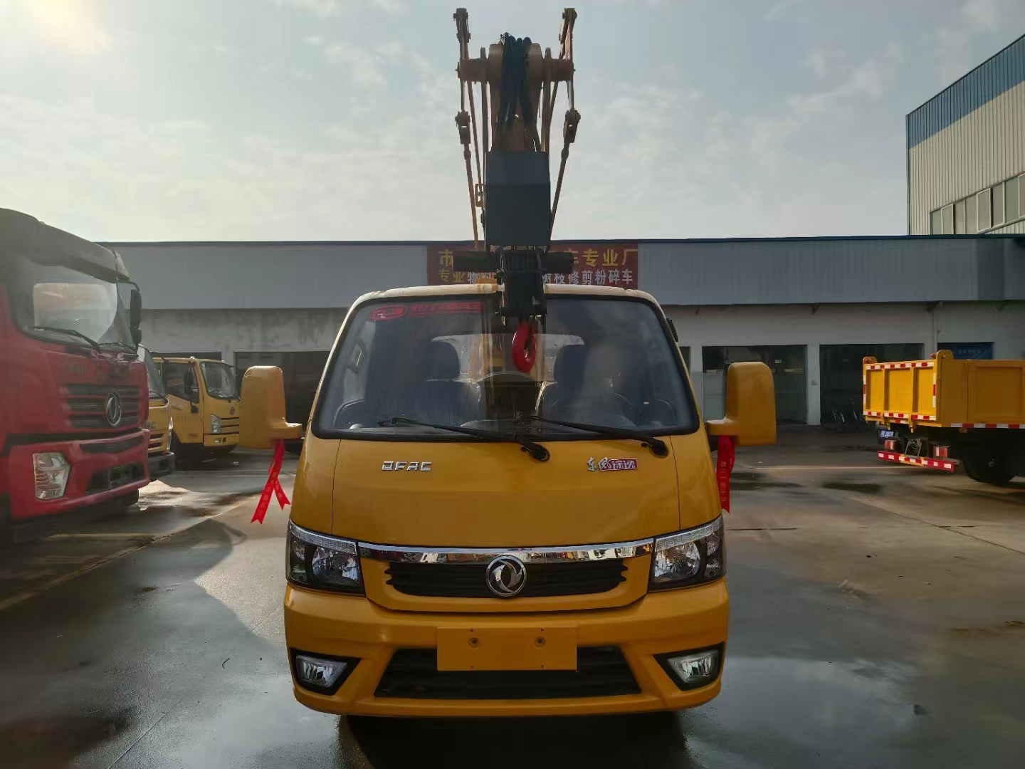 東風(fēng)途逸13.5米高空作業(yè)車(chē)